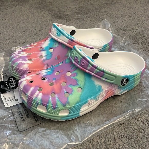 Brand new crocs tie dye size w8/m6 - Picture 1 of 5